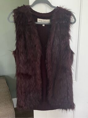 Sebby Collection Sweater Vest Faux Fur Front size Large Mahogany Color